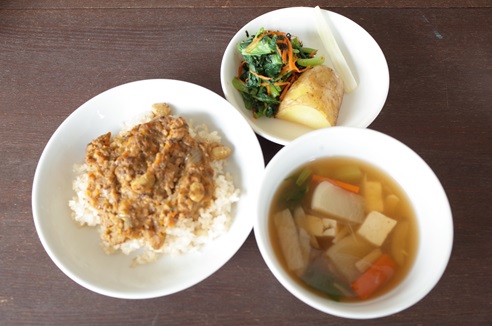 昼食