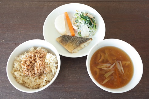 昼食